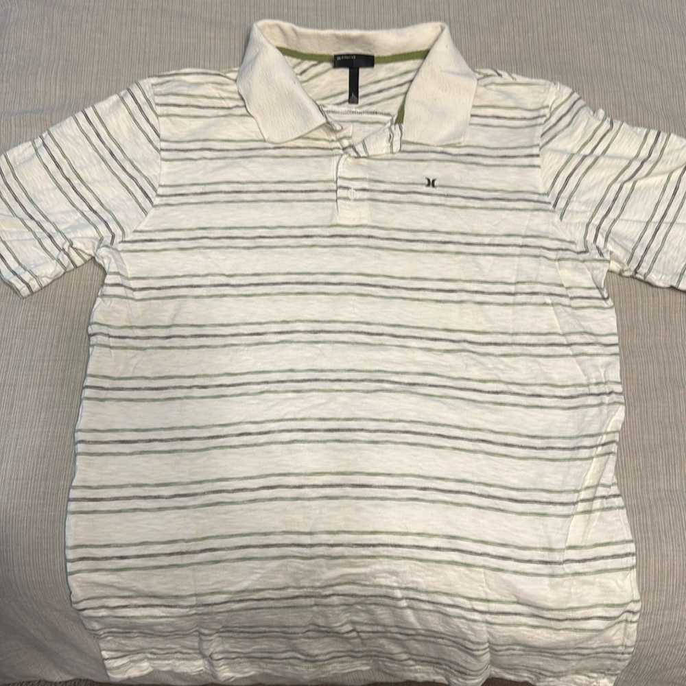 Hurley polo
White/Green/Brown